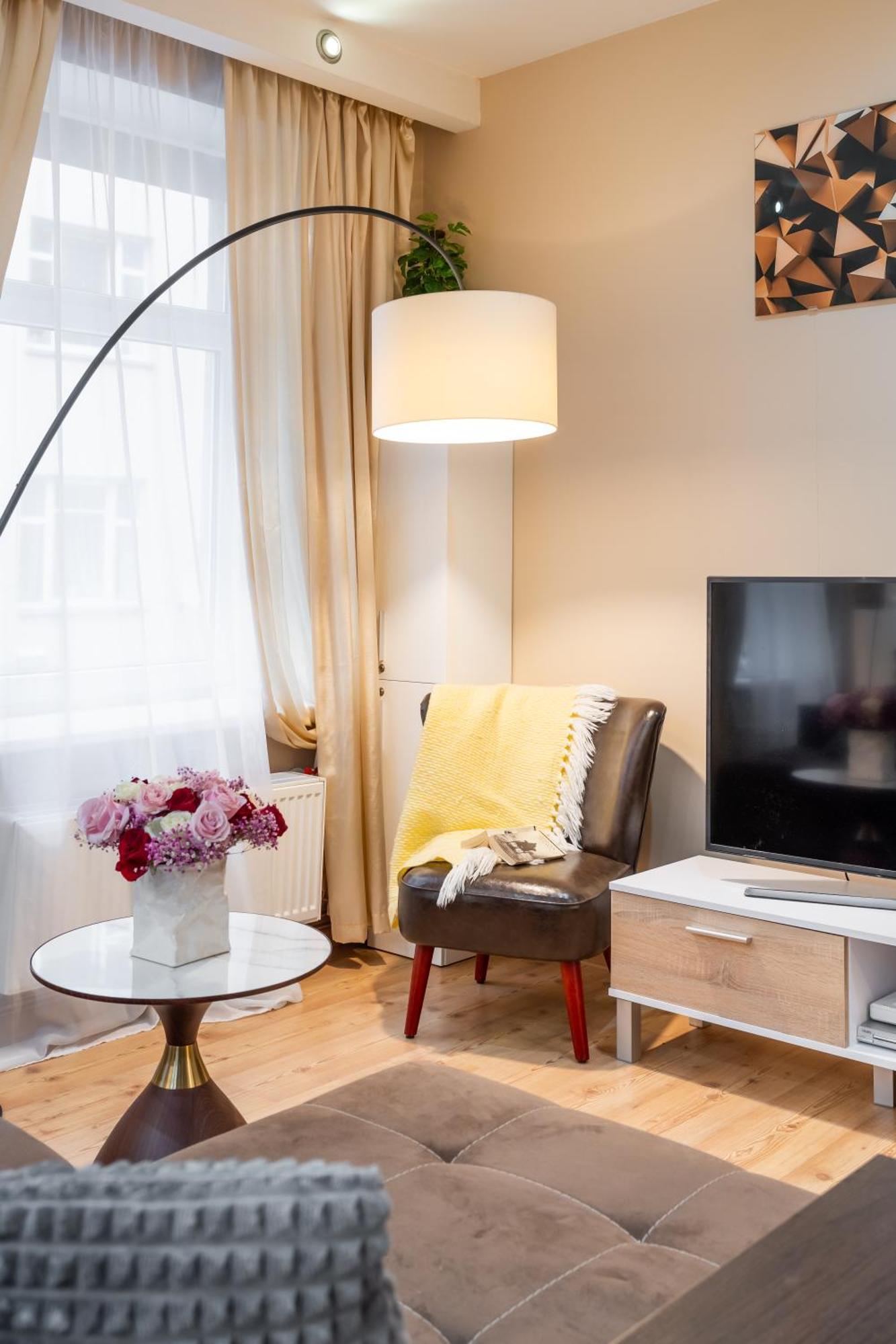 Baltic Amber In Diplomatic District & Free Parking Апартаменты